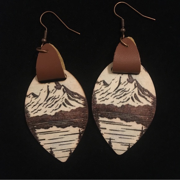 unbranded Jewelry - Mountains Scene Art Wooden Earrings